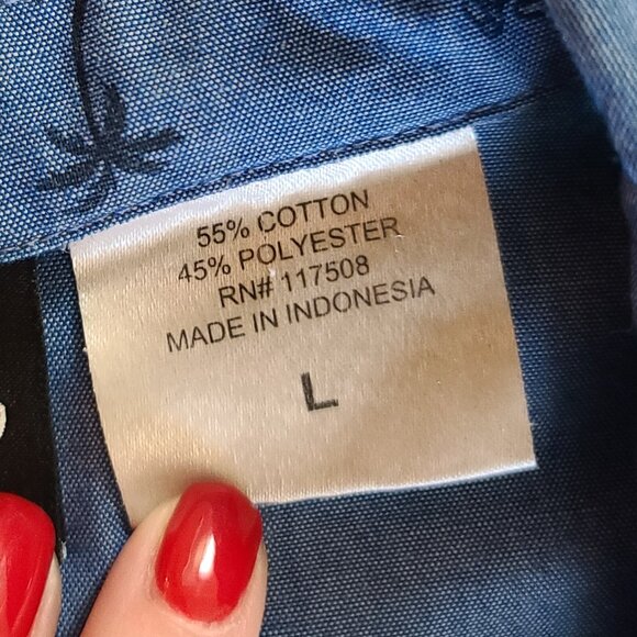 Disney Mickey Mouse Men's Large Shirt EUC - Picture 9 of 9